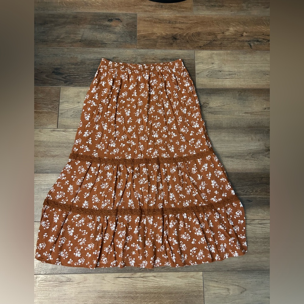 Midi floral skirt